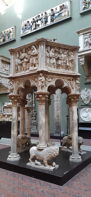 Escapada a Londres por la Exposición de Rafael (2022) - Blogs de Reino Unido - Llego a Londres y Victoria&Albert museum (18)