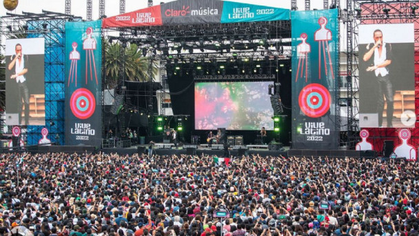 Chica del Vive Latino 2022 termina manchada de “cerveza”