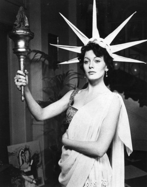 Lesley_Anne_Down_b15