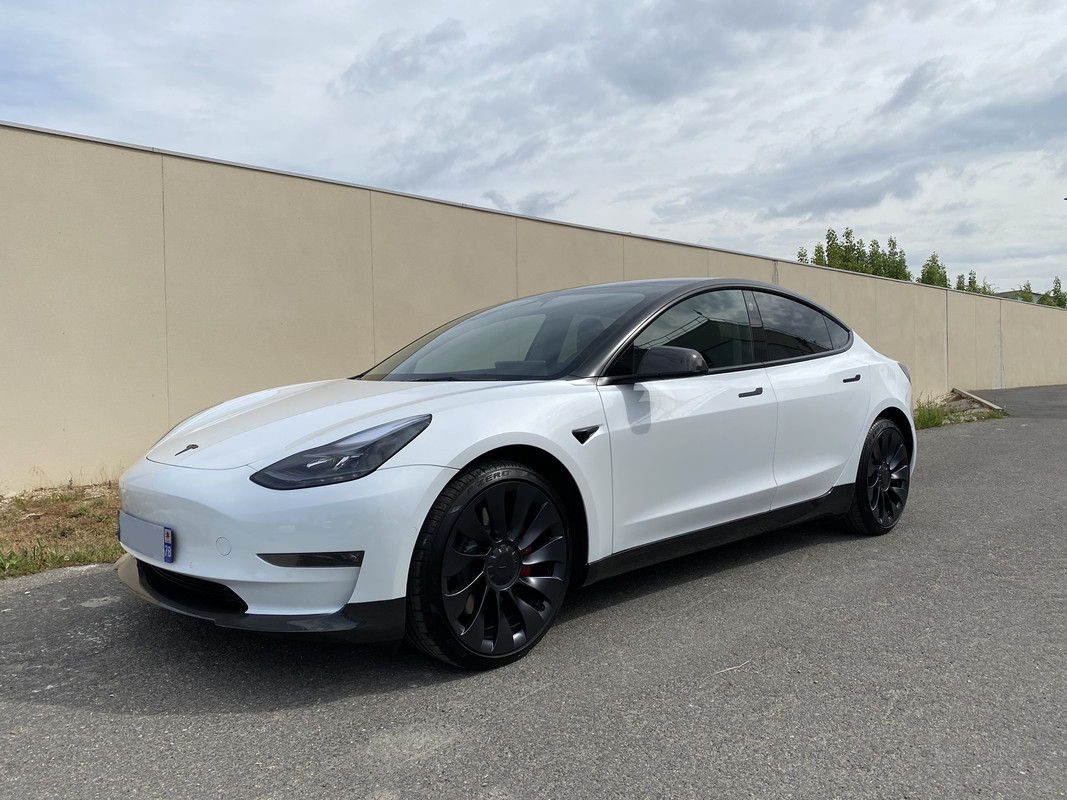 5B4951B9-DCFD-48FB-908F-38C0A530C780