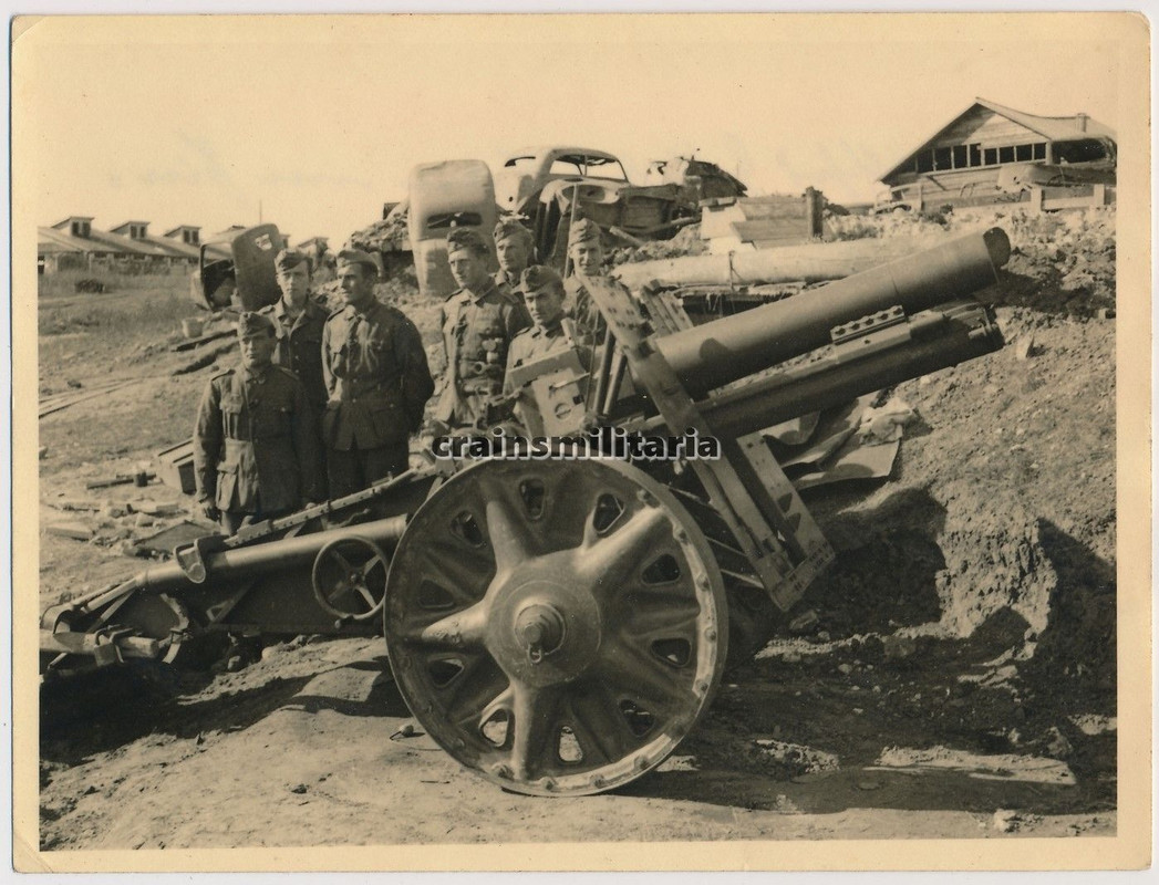 Orig. Foto Artillerie Soldaten bei 7,5 cm Geschütz Kanone Mörser RZHEW Russland