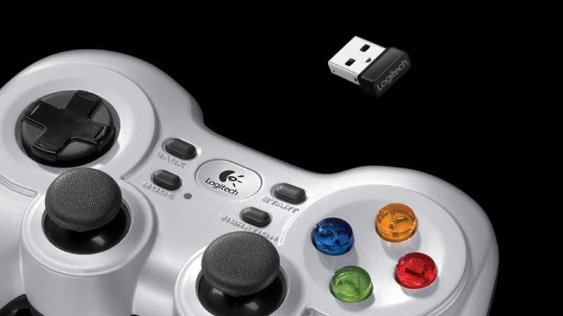 Game Pad inalámbrico Logitech F710.