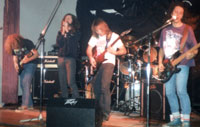 https://i.postimg.cc/D0pcTKLD/live_photo.jpg