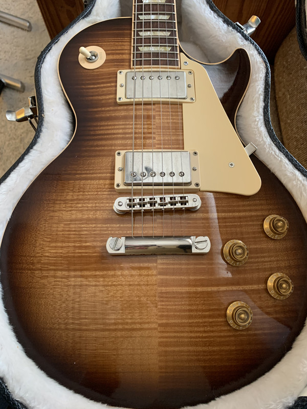 2F1951BF-8CD3-4B0A-B237-16970940E44B