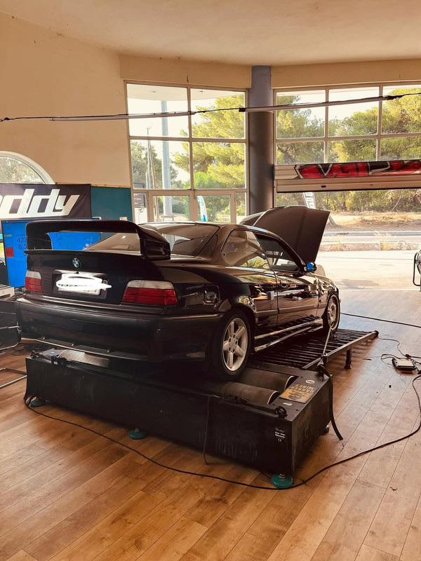 BMW E36 M52B20 GT3071 turbo engine bay DMS Tuned