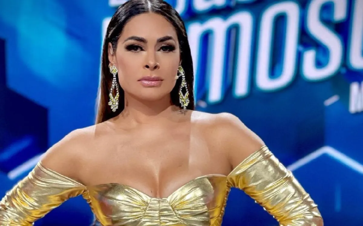Galilea Montijo enamora en La Casa de Los Famosos con enterizo de brillos