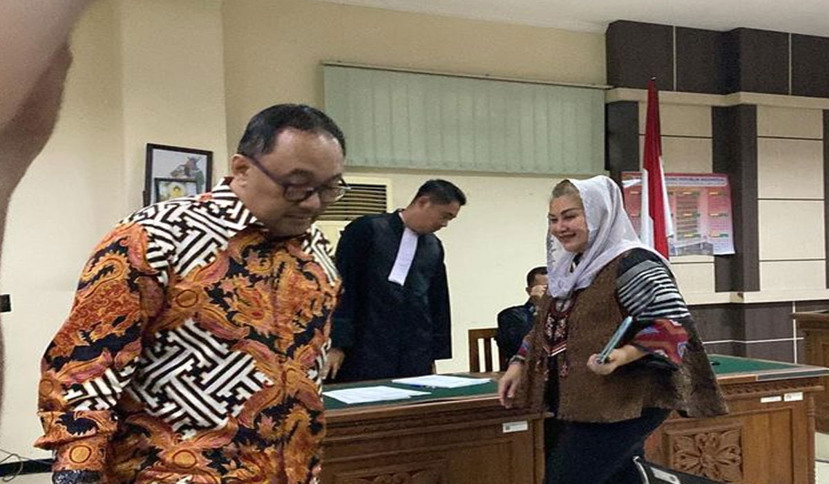 Martono Setor Rp 4 M ke Suami Eks Walkot Semarang, Ngaku Buat ‘Operasional’! Martono Setor Rp 4 M ke Suami Eks Walkot Semarang, Ngaku Buat ‘Operasional’!