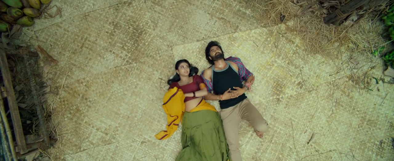 Kayal Anandhi-  Hot  Intimate Scene - Sridevi Soda Center  (28)