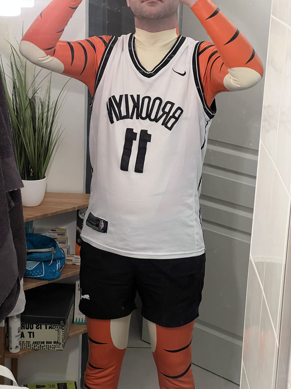 BD809D3F-8A56-4414-BD21-EF3E9E6AEEB3