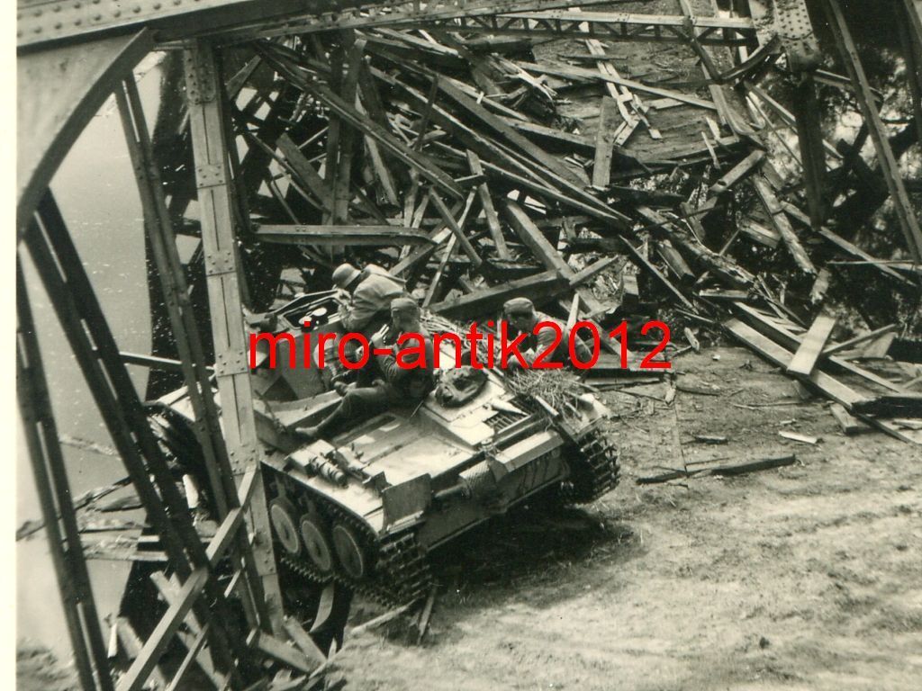 Foto, Wehrmacht, zerstörter Panzer, Brücke, Bres