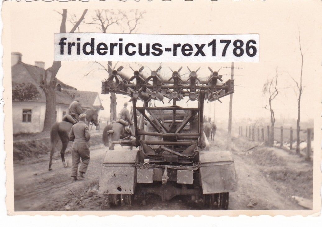 Foto Endkampf Brandenburg 1945 Katjuscha (Raketenwerfer) Stalino