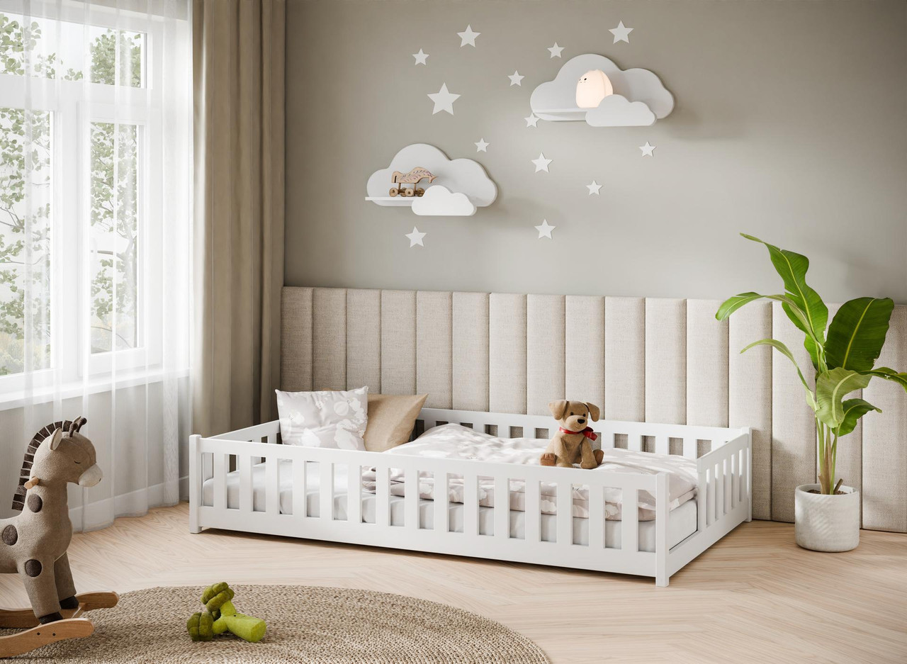 IVY barnsäng 120x200 i Montessori-rumsinredning – färg furu
