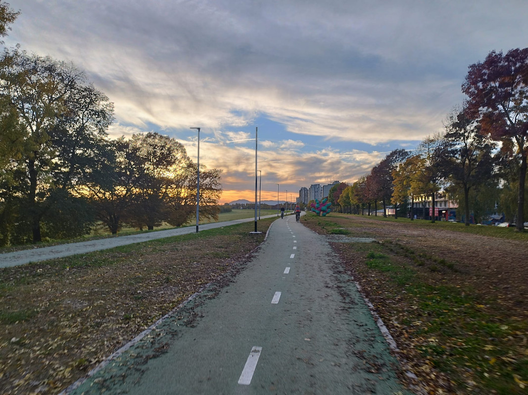 Whats-App-Image-2025-10-28-at-23-28-39