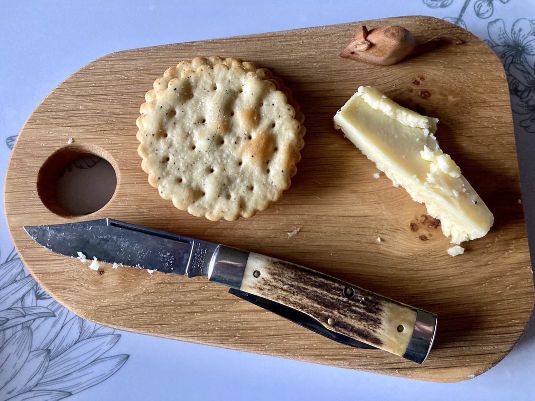 E143F17C-DF21-4982-B471-268D8CC0AEC9