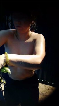 [Image: Voyeur31025152132.jpg]