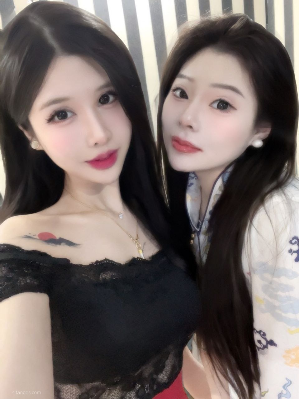 https://i.postimg.cc/D2pmSSJT/225.jpg