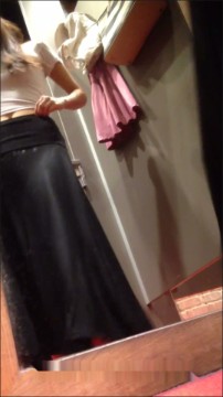 [Image: Voyeur13705081728.jpg]
