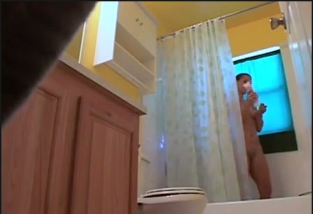 [Image: Voyeur46735133842.jpg]