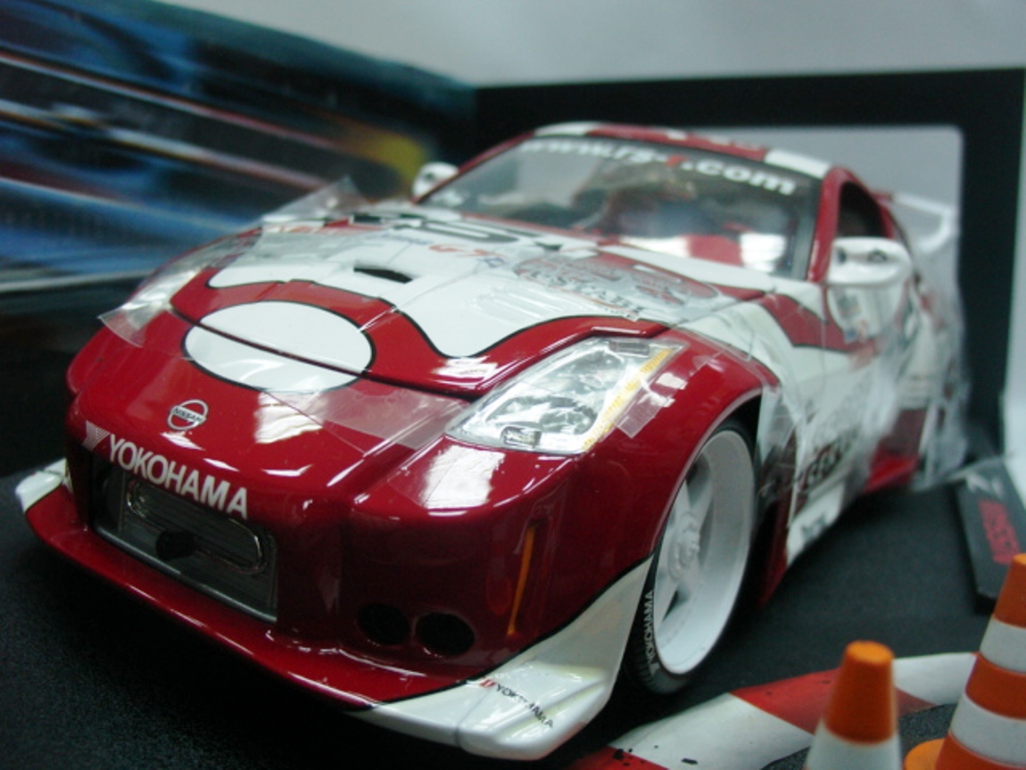 ミニカー Jada Toys Nissan Option D RSR Z33 1/18 nissan-350z-18-red005.jpg