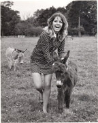 ingrid-pitt-b30