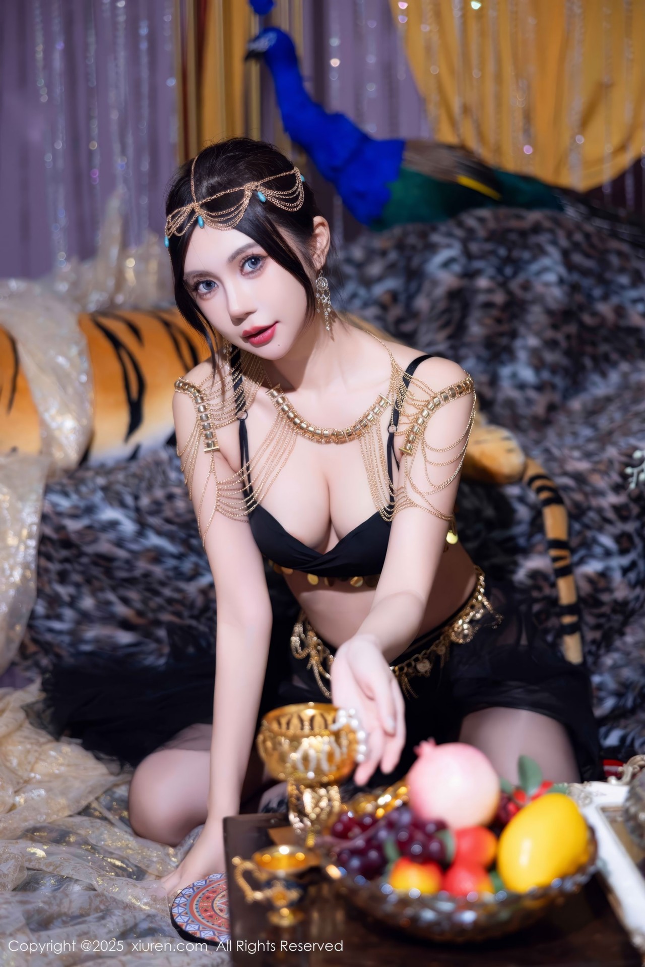 绮里嘉黑色露肩上衣图集79P，时尚造型与舞台感的华丽碰撞插图9