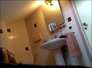 [Image: Voyeur35025153027.jpg]