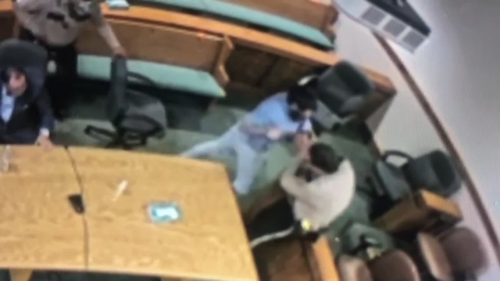 [Image: 46tdxn7qzki6.jpg]