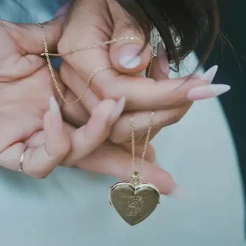 Madison Beer - Locket (2026)