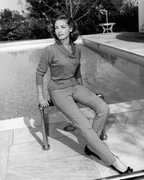Lauren-Bacall-c63
