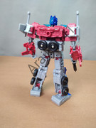 Rise-Of-The-Beasts-Mainline-Voyager-Optimus-Prime-In-Hand-Images-6