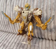 Rise-Of-The-Beasts-Deluxe-Airazor-Single-Release-07