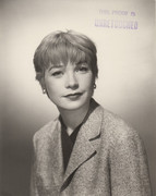 Shirley-Mac-Laine-d17