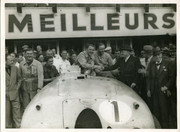 24 HEURES DU MANS YEAR BY YEAR PART ONE 1923-1969 - Page 18 39lm01-Bugatti-T57-T-JPWimille-PVeyron-4