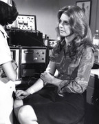 lindsay-wagner-d25
