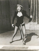 greer-garson-b24