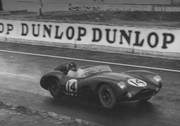 24 HEURES DU MANS YEAR BY YEAR PART ONE 1923-1969 - Page 39 56lm14-Aston-Martin-DBR-1250-Tony-Brooks-Reg-Parnell-9