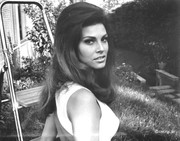 raquel-welch-e92