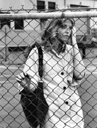lindsay-wagner-d22