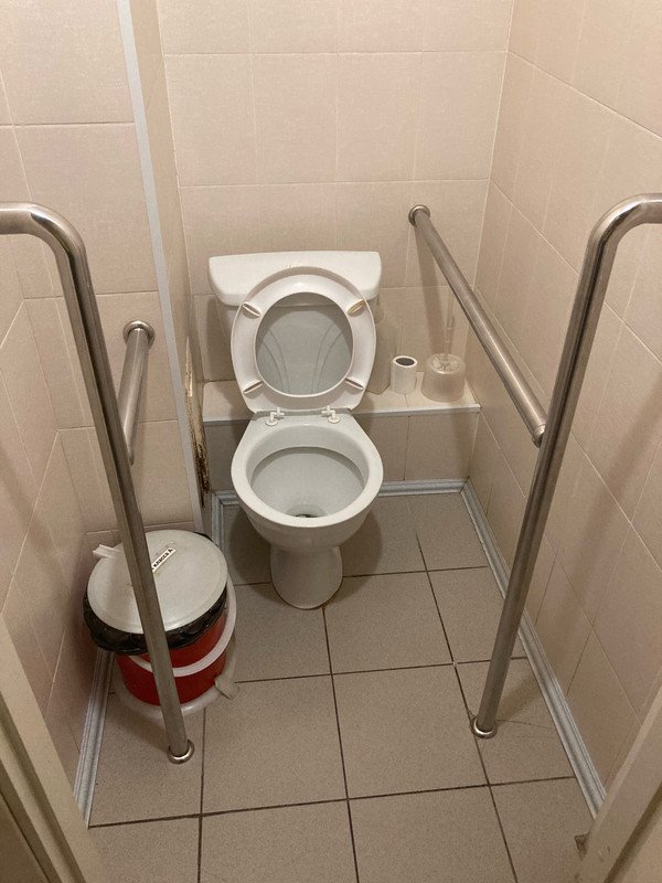 F18906FB-49CD-456C-B034-ADF4C8DAFCDC