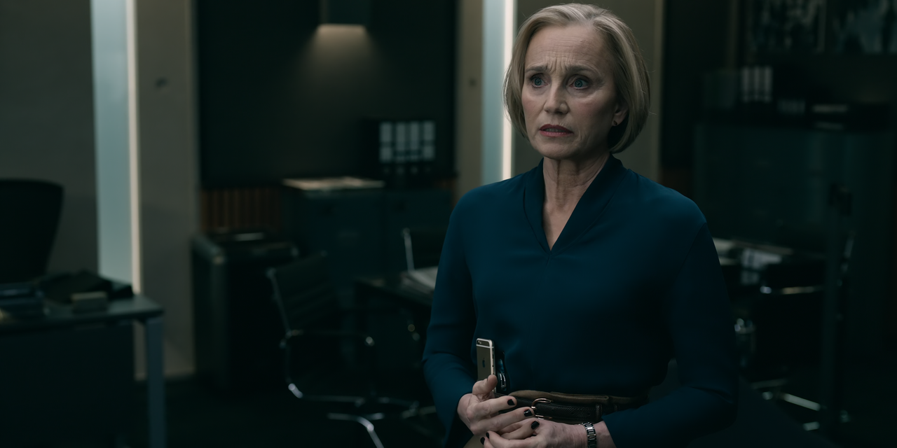 Slow.Horses.S01E06.Follies.2160p.10bit.ATVP.WEB-DL.DDP5.1.HEVC-Vyndros.mkv_snapshot_20.37_[2022.05.0