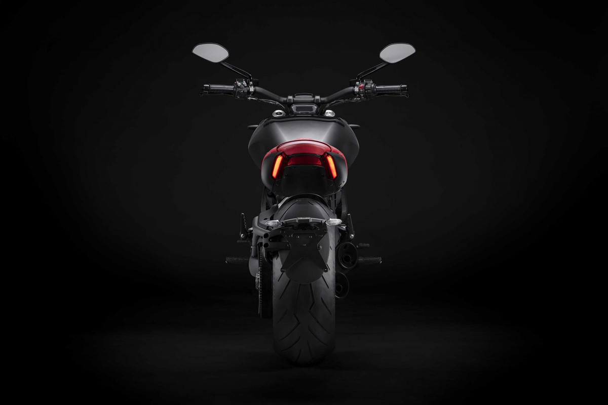 Лимитированный мотоцикл Ducati XDiavel Nero 2022