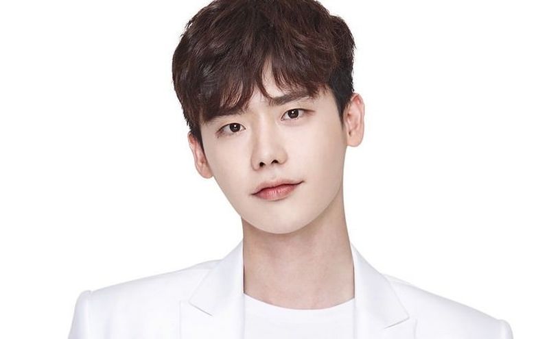 5-artis-korea-ganteng-selalu-bikin-kaum-hawa-bertekuk-lutut-7s-Tc-It-Og3-N.jpg