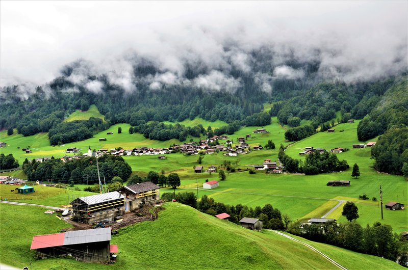 Suiza y sus pueblos-2019 - Blogs de Suiza - GUARDA-7-9-2019 (3)