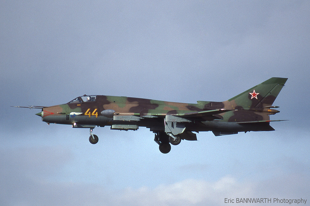 20 GvAPIB Su-17M4 44 yellow_15205_March 1993