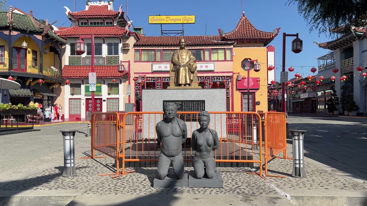 https://i.postimg.cc/DZ57KxwY/Statues-of-Xitler.jpg