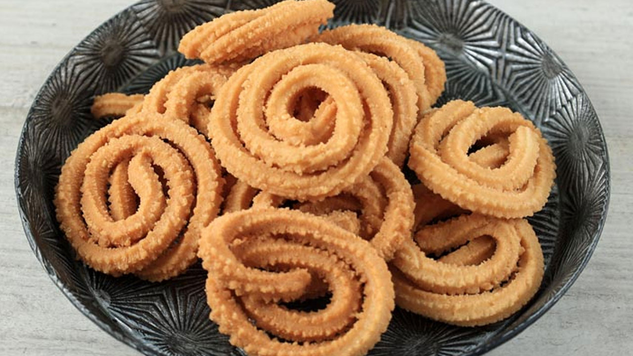 Kue Akar Kelapa, Camilan Tradisional yang Renyah dan Nikmat