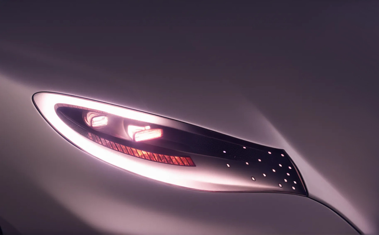 Mercedes-Benz Concept — Automotive Design by RenForm Stockholm Design Studio, image 2