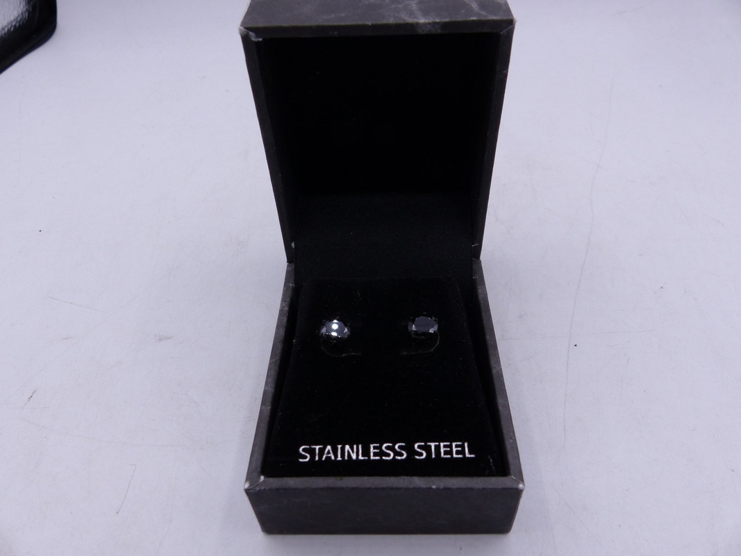 STEELTIME STAINLESS STEEL BLACK STUD EARRING SET 7MM