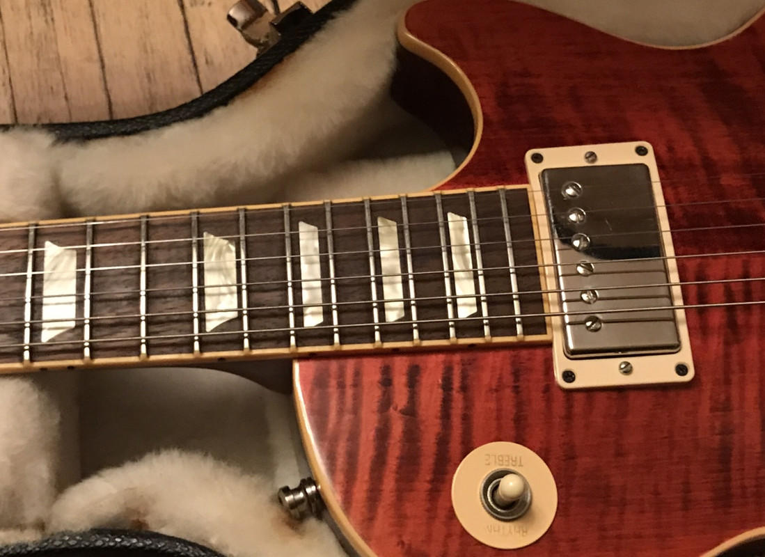 25A64897-D2C8-4072-9B5F-52A7538EA103