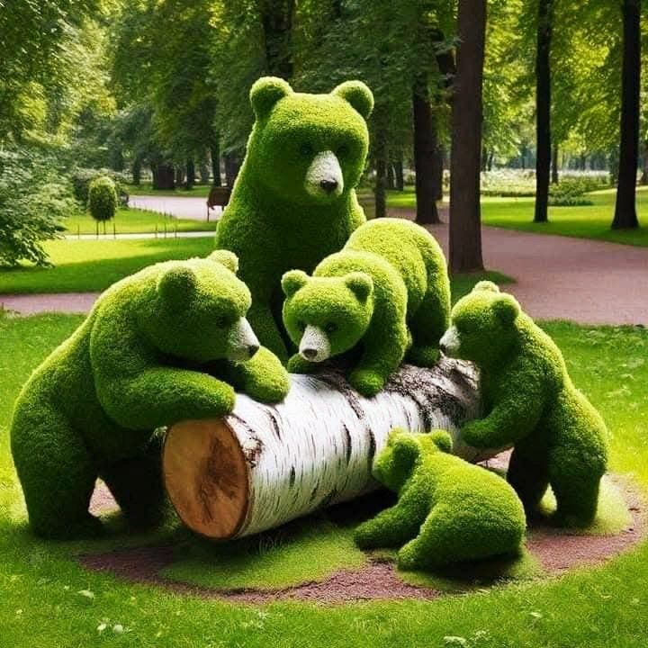 green-hedge-bear-family.jpg